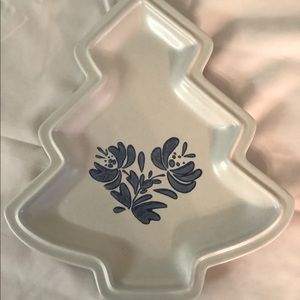 Pfaltzgraff Yorktown Christmas tree plate